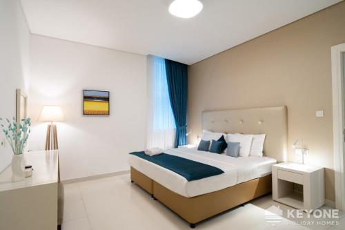 Exquisite One Bedroom at The Cosmopolitan - image 6