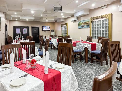Restaurant, Parkview Astoria Hotel in Ikoyi