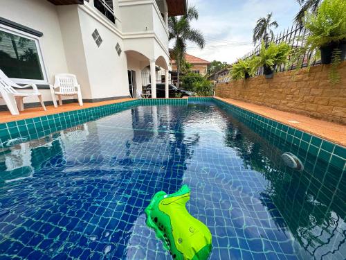 Sunset Pool Villa Near Quiet Beach