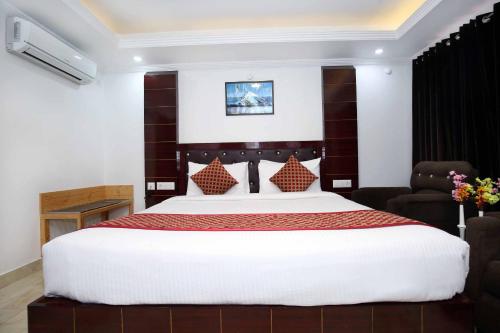 Hotel White Grand Shimla-near ISBT bus stand- Fully Air Conditioner