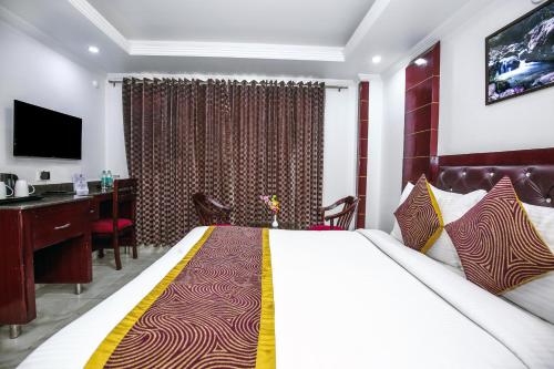 Hotel White Grand Shimla-near ISBT bus stand- Fully Air Conditioner