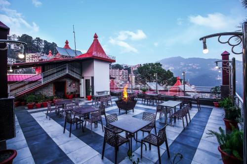 Hotel White Grand Shimla-near ISBT bus stand- Fully Air Conditioner