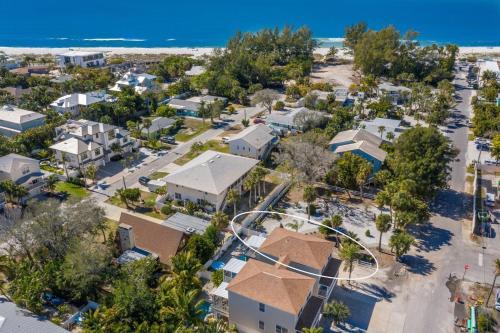 Dolphin Resort home in Holmes Beach, USA