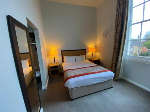 The Riverside House Hotel - image 8