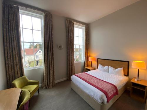 The Riverside House Hotel - image 4