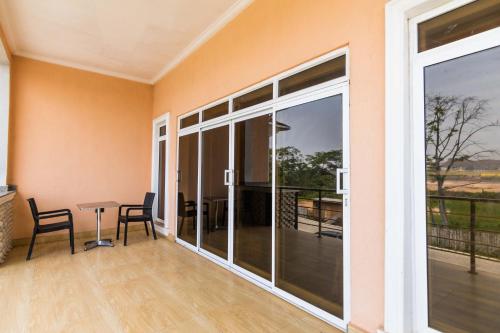 ระเบียง/ชานเรือน, Nelson Mandela Gardens in อซาบา