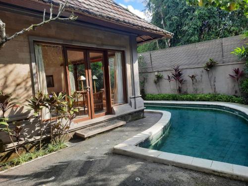 ネファタリ エクスクルーシブ ビラ8