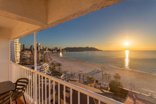 Studio Apartment with Sea View image 3