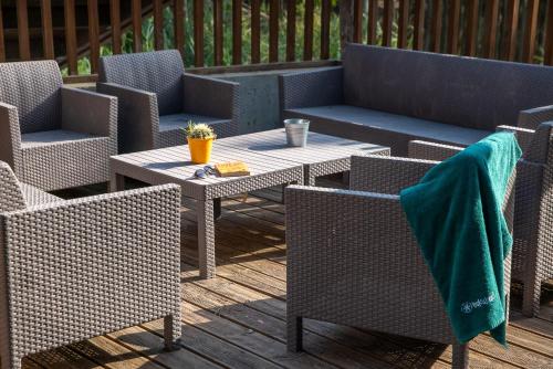 Bukubaki Eco Surf Resort - image 12