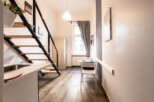 BP Central Stylish Flats - image 12