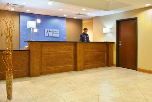 Holiday Inn Express Hotel & Suites Chicago South Lansing, an IHG Hotel