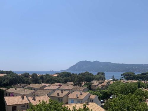 Studio refait à neuf, vue mer, proche des plages et des commerces... - Location saisonnière - Saint-Mandrier-sur-Mer