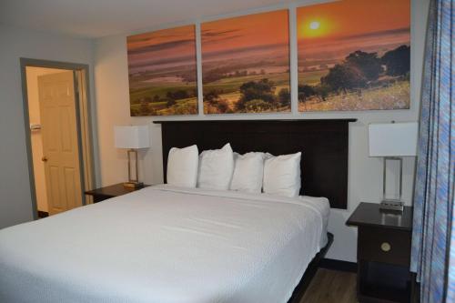 Two-Bedroom Suite - Non-Smoking