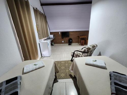 2 bedrooms, 3 beds
