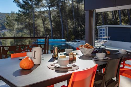 Заобикаляща среда, Villa Horizon 5* Piscine Jacuzzi in Жумено
