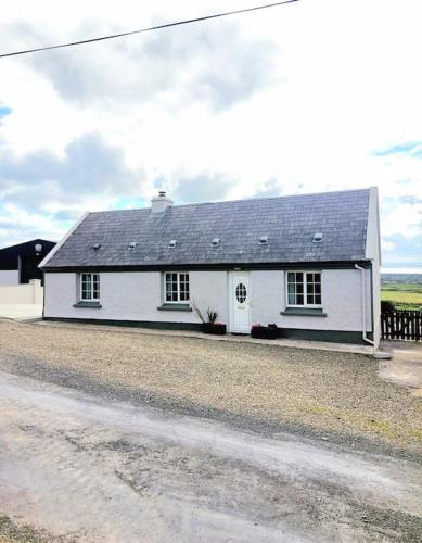 Hilltop Cottage in Kilkee