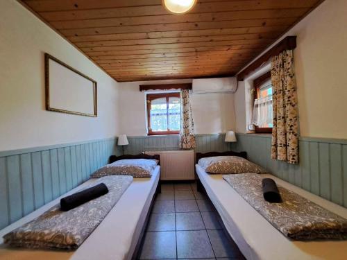 Holiday home in Tiszafüred - Theiss-See 48124