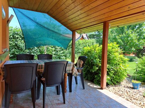 Holiday home in Tiszafüred - Theiss-See 48124