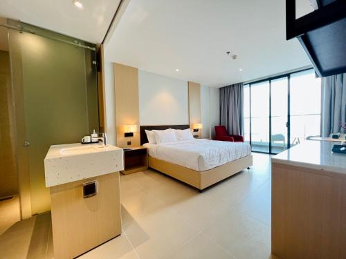 Seaside Skyway apartment Cam Ranh Nha Trang