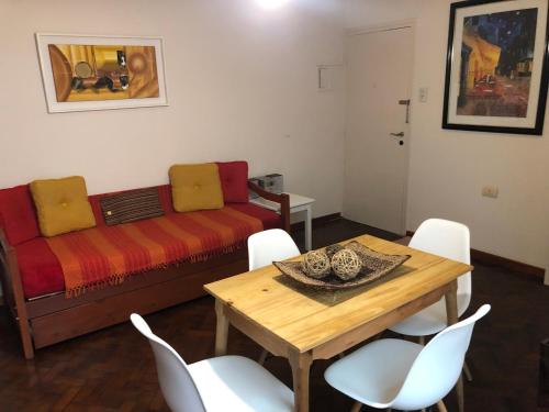 One-Bedroom Apartment image 4