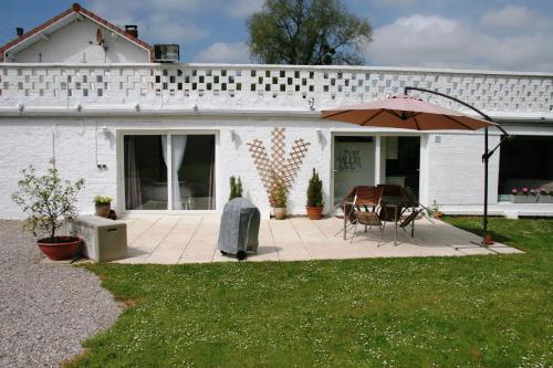 Gite at 105 in Nampont