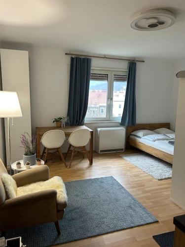 Dachgeschosswohnung mit Grünblick