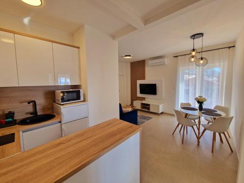 Apartment Ana - Gradac