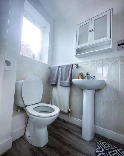 Spacious 6 Bedroom House Near City Centre, Birmingham (fotografie 9)