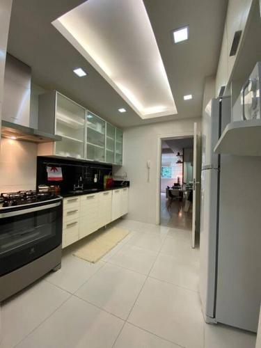 Av Atlantica - 3 Bedroom Beach Apartment - Leme in Leme