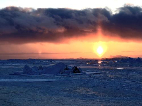 Modern seaview vacation house, Ilulissat