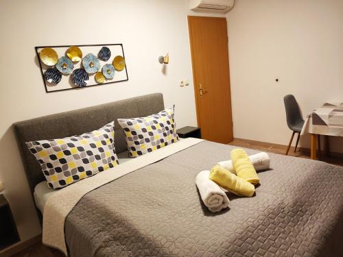 1 queen bed