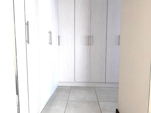 Aircon 63 on Coral in Calypso Beach