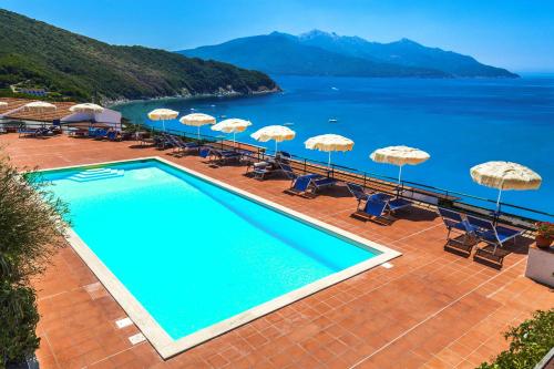 Bassein, Hotel Paradiso in Portoferraio