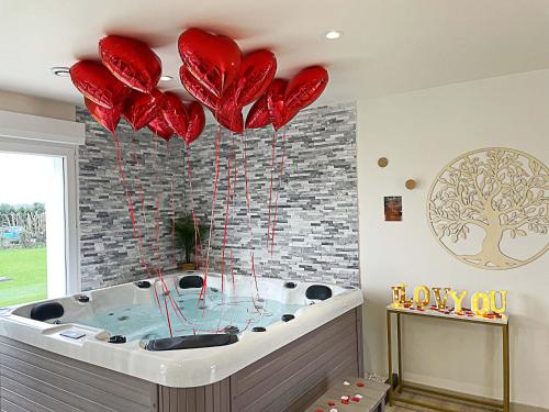 Pezsgőfürdő, 4AS Spa Paris in Verdelot