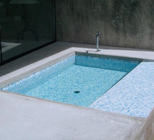 สระว่ายน้ำ, Villa Refuge Astrolabe in ราโบ เดอ เพียกซ์