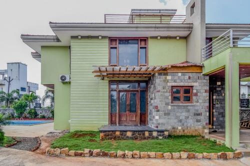 Garden, Lifeline Villas - Luxurious Taraangan 4 Mountain View Villa With Biggest Pool And Huge Open Area in Malavli