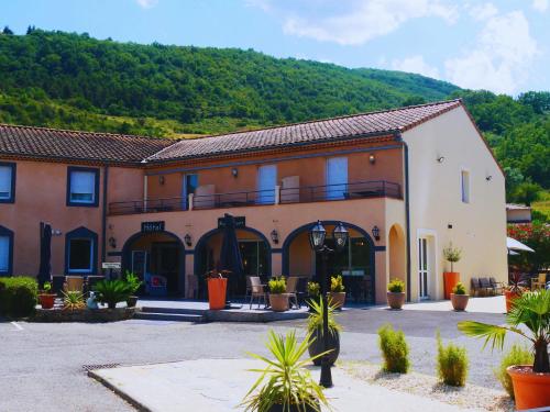 Hotel Restaurant Les Chataigniers - Privas