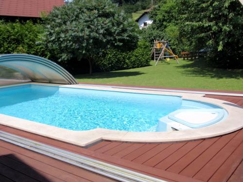 Swimming pool, Ferienwohnungen Kern in Weyregg Am Attersee