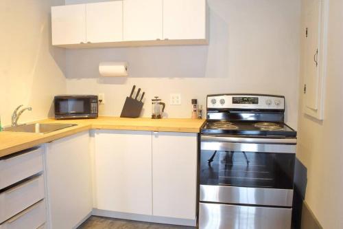 Suite #B, Industrial Styling, AC in Halifax (NS)