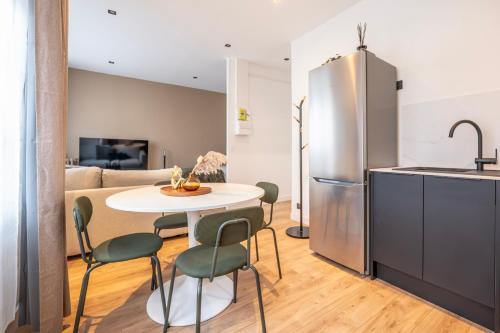 Facilities, Renovated Studio walking distance to Paris in Montrouge