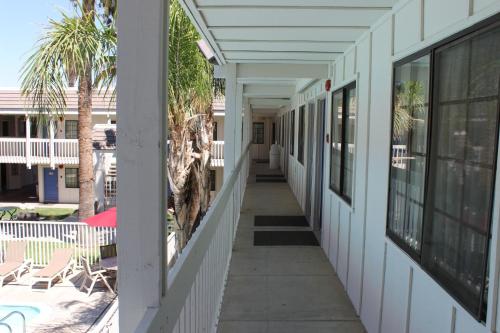 Exterior view, Motel 6 Coalinga, CA - East in Coalinga (CA)