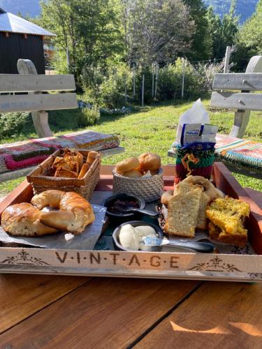 식음료(F&B), Cabañas Los Ñires (Cabanas Los Nires) in 라고 모케우에