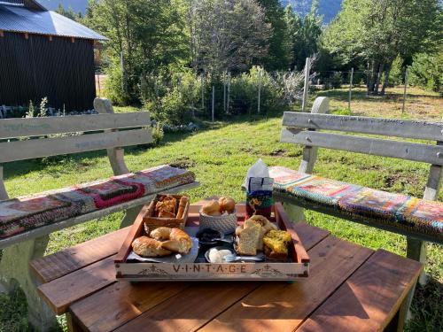 주변 환경, Cabañas Los Ñires (Cabanas Los Nires) in 라고 모케우에