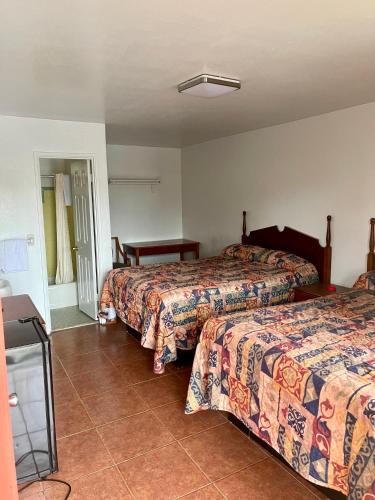 Double Room image 3