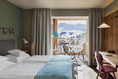 Comfort Double Room with Balcony and Mountain View