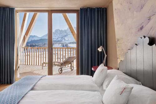 Suite with Mountain View