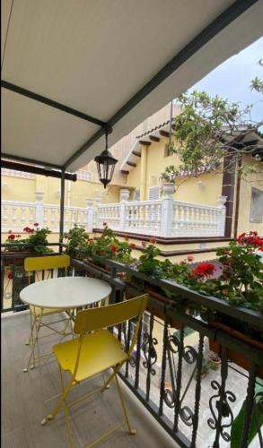 Casa Flores del Mediterraneo in San Adrian de Besos