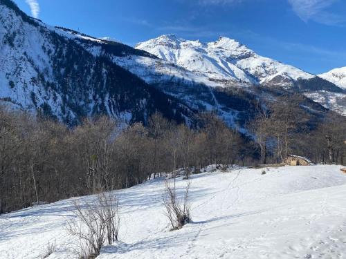 Grand chalet 6 chambres à 3 min des pistes des 3 Vallées