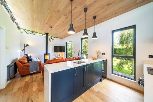 Rowanbank Cabin - a gorgeous country escape in Лонгфорган