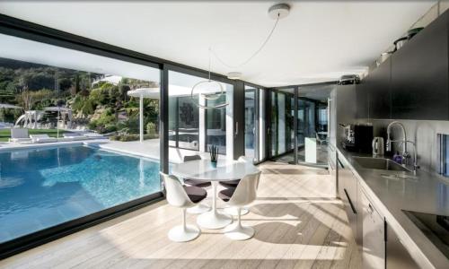 Fabulous Villa In Barcelona Ibiza-style 12 Guests